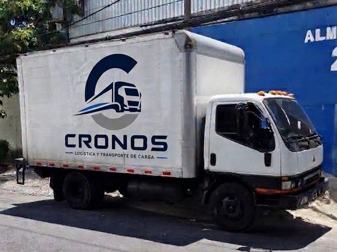 Camión de carga de CRONOS Soluciones Logísticas